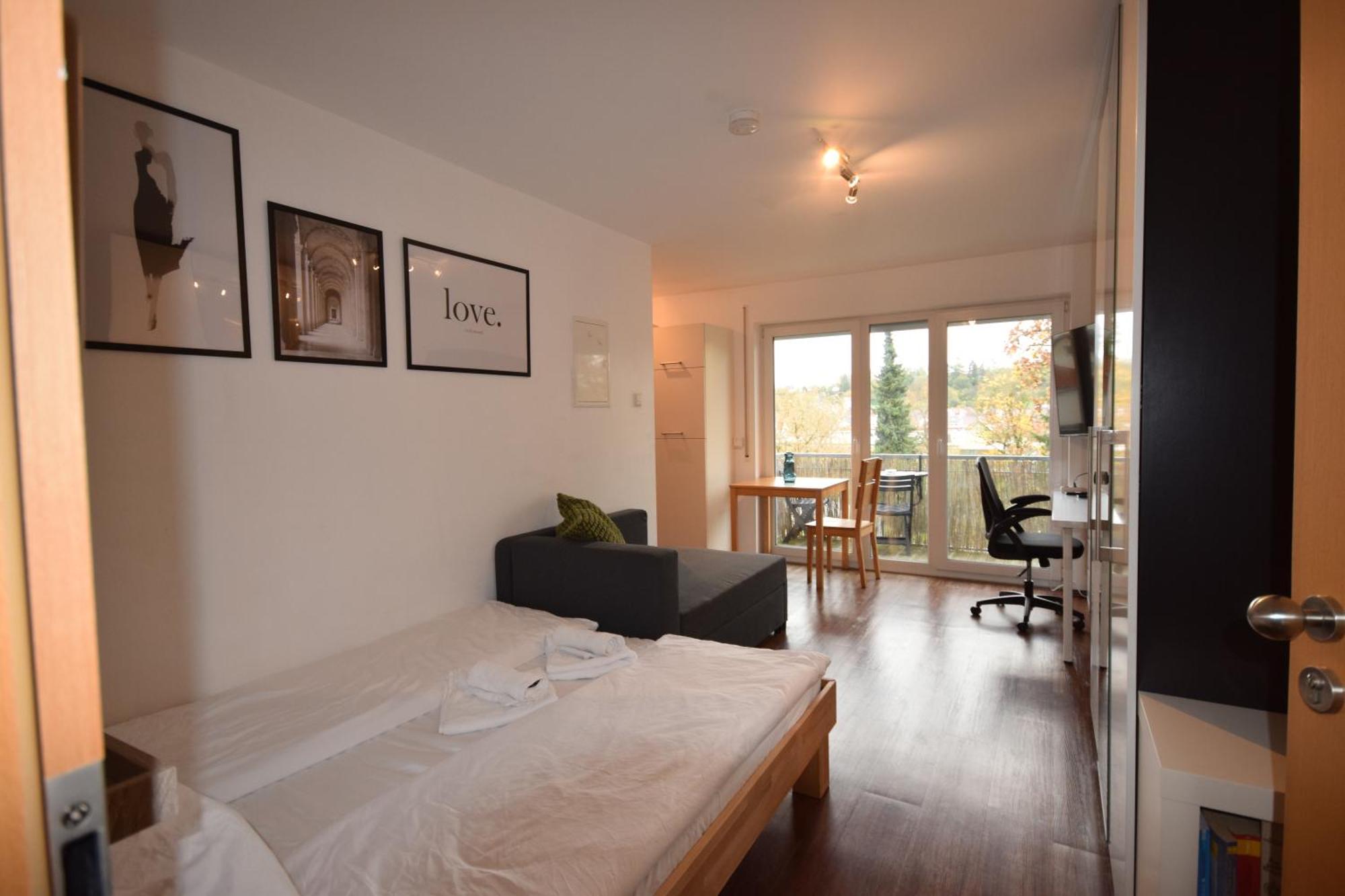 Nestwerk Komfort R23-12 - Balkon, Arbeitsplatz & Zentrumsnah Biberach an der Riß Extérieur photo