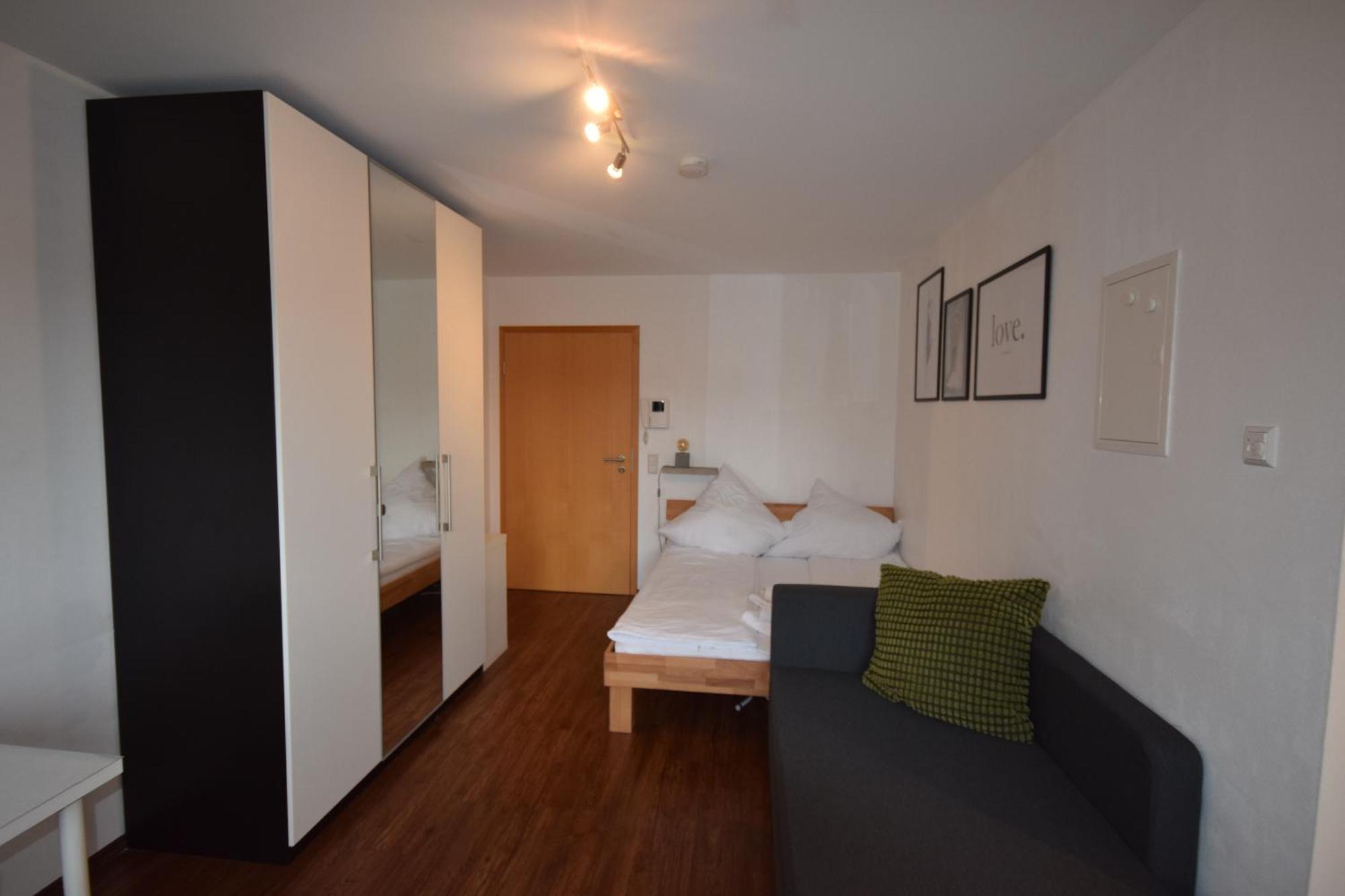 Nestwerk Komfort R23-12 - Balkon, Arbeitsplatz & Zentrumsnah Biberach an der Riß Extérieur photo