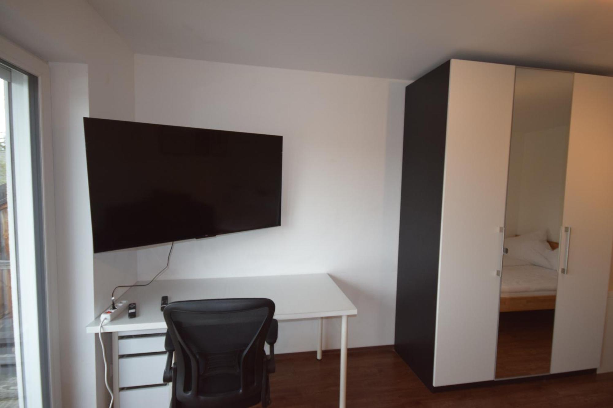 Nestwerk Komfort R23-12 - Balkon, Arbeitsplatz & Zentrumsnah Biberach an der Riß Extérieur photo
